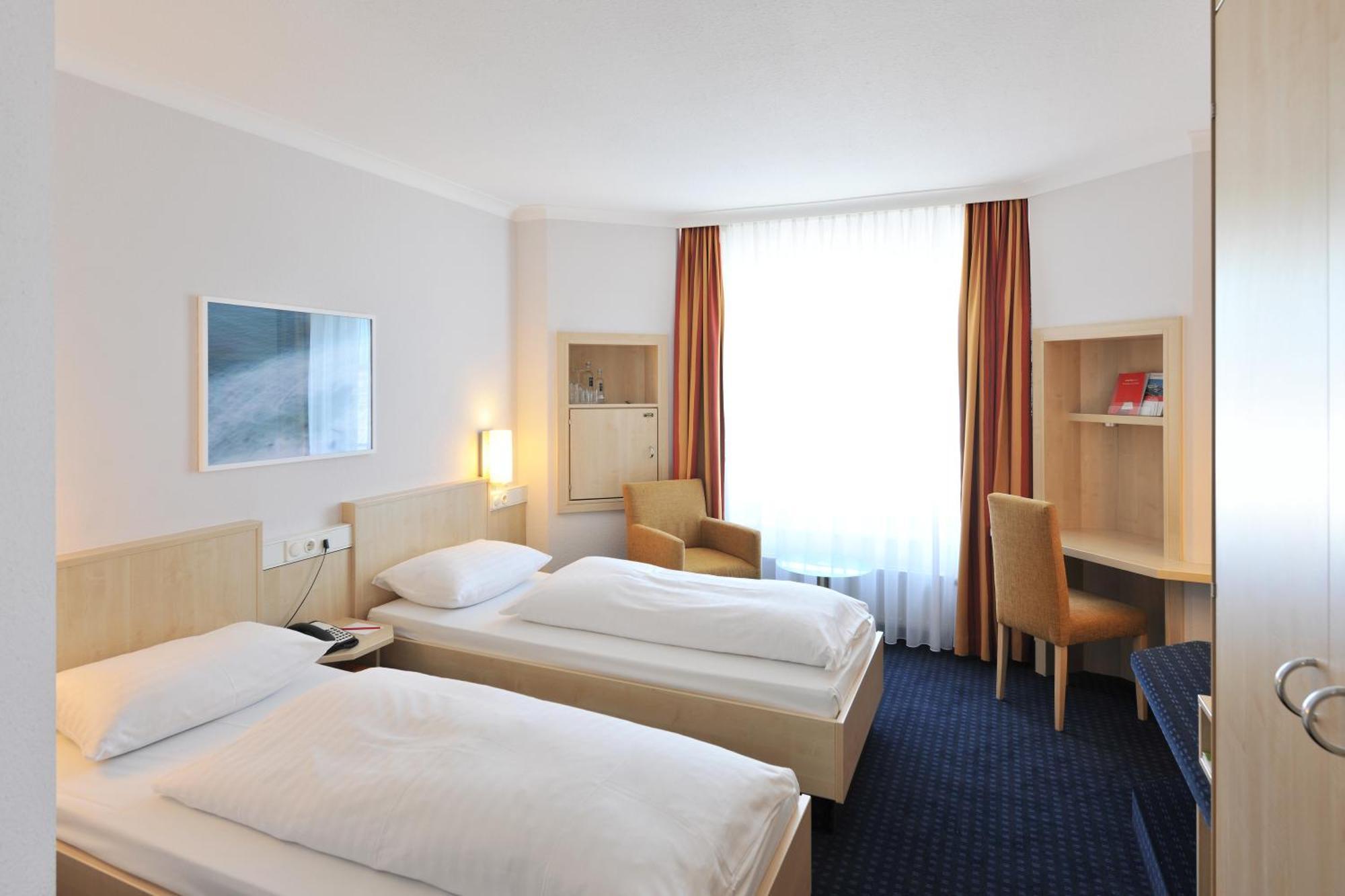 Intercityhotel Kiel Exterior photo