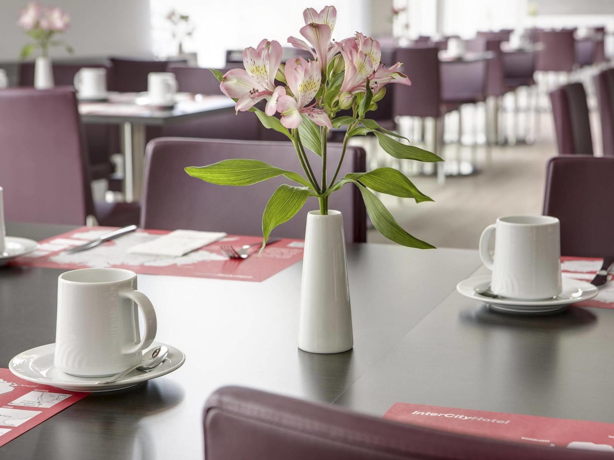 Intercityhotel Kiel Exterior photo